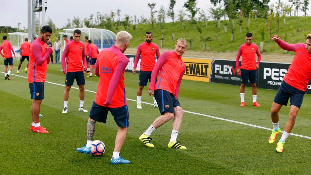 Somosclubdefans's tweet photo. #MessiRubio #training #Barca https://t.co/JM5zkmSFeT