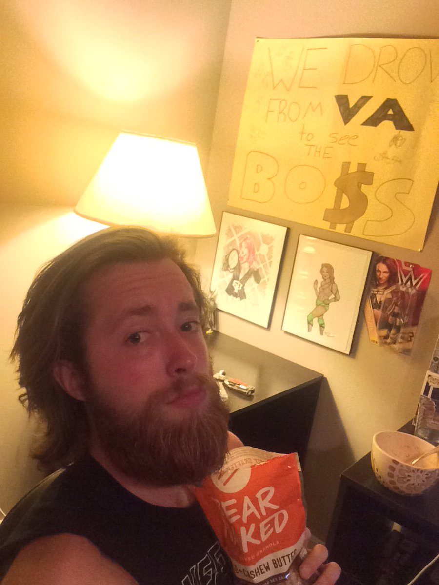 treswritesstuff's tweet photo. The #sashasection lit af tonight too proud of @SashaBanksWWE right now y'all. My favorite wrestler done did it. https://t.co/EykswUaZbH