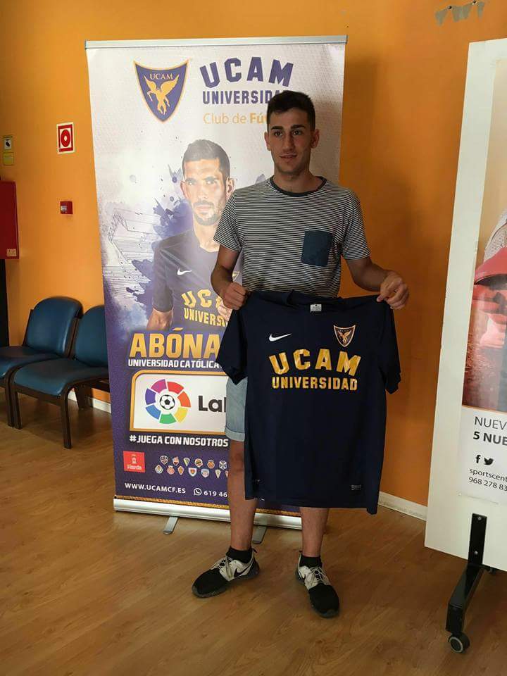 AficionRondena's tweet photo. Alex Camacho, ex del CD. y UD. Ronda, acaba de firmar por el UCAM Murcia División de Honor Juvenil. ¡Mucha suerte! https://t.co/rXp4VO5URC