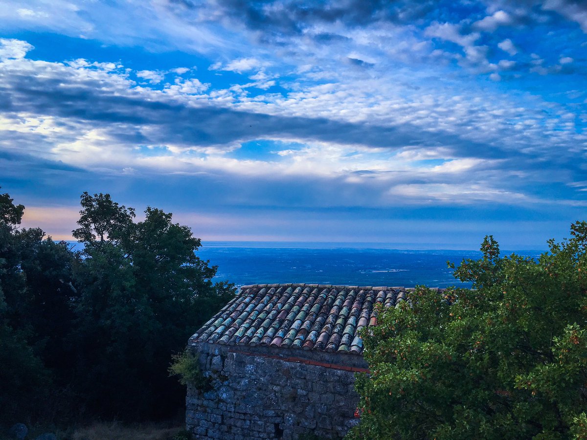 benfallphotos's tweet photo. Pic saint Loup, Montpellier, France. https://t.co/wwxMbkWRt2