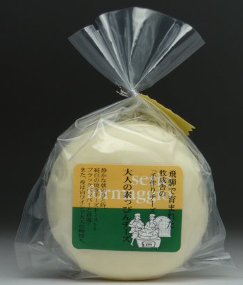 bokuseisya's tweet photo. 大人の素っぴんチーズ出荷遅延のご案内

牧成舎のオリジナルチーズ「大人の素っぴんチーズ」が大好評のため、生産が追い付かなくなっております。
大量生産できず、少しずつの出荷となるため、ご到着日が遅延する可能性がございますので、ご了承… https://t.co/O043tn7lx9