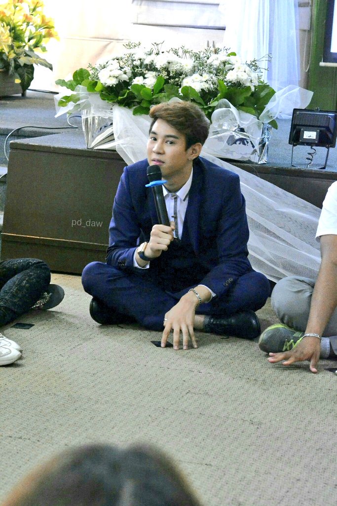 PD_DAW's tweet photo. ชาอิน...บุคคลที่พูดน้อยที่สุดในงาน....
#ชาอิน #incha
#CHAINDAYSWITHYOU https://t.co/LiR9EwAiZx