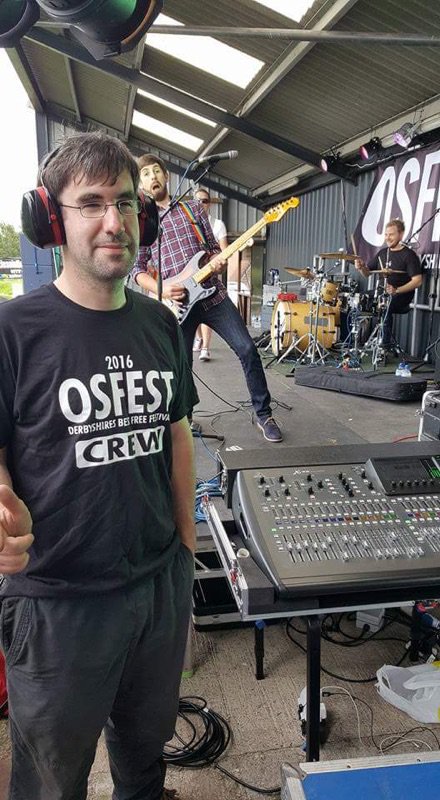 NoDisco1's tweet photo. Few pic from @OsfestDerby #donttellturt #photobomb https://t.co/658ExiPNmh