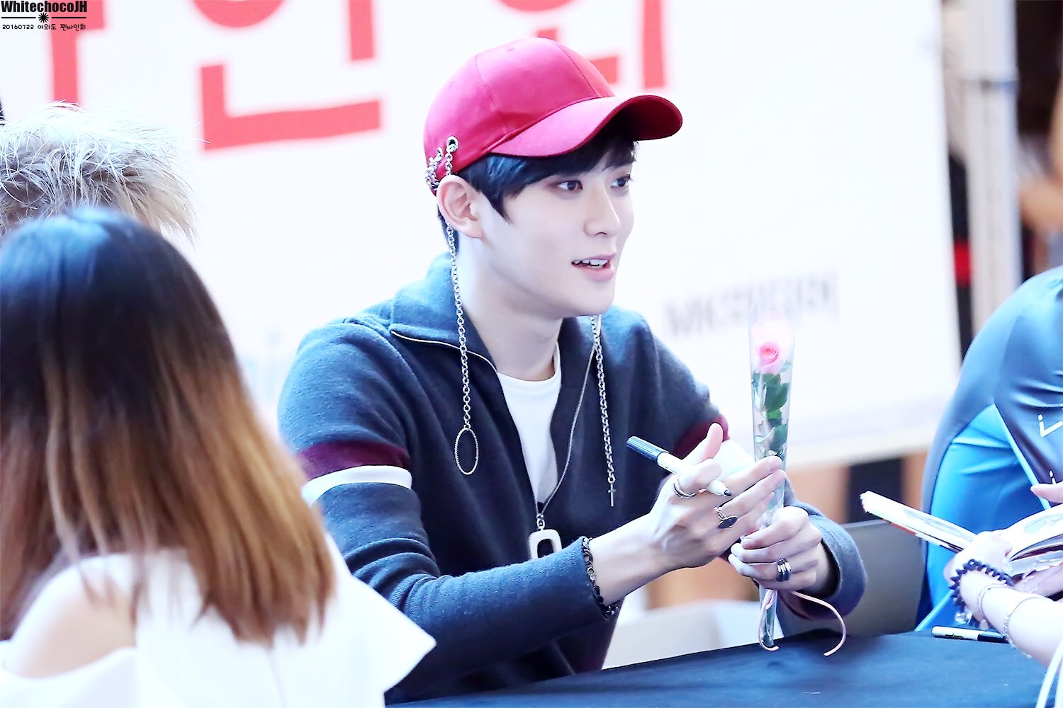 CoRAL-MUsAIHYOw.jpg:orig