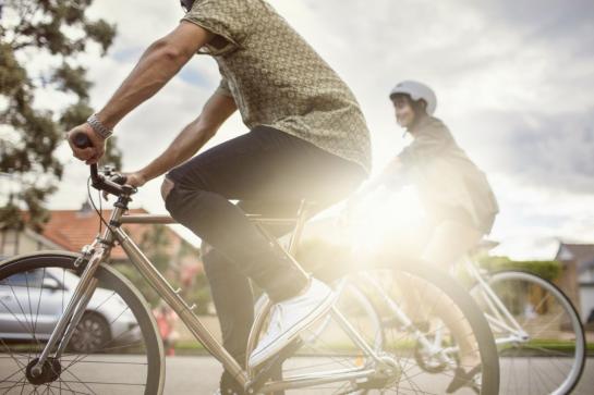 Bikeens's tweet photo. Le vélo, mieux que la marche pour mincir ! https://t.co/YX2bNvsPVT via @LeParisienSante https://t.co/q6mNXpX0yg