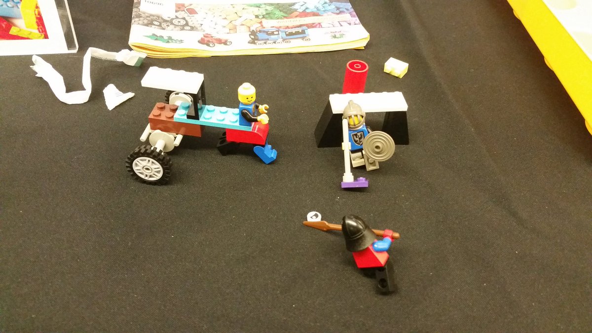 TomQiu17's tweet photo. #legobrary https://t.co/NGs60rkMxd