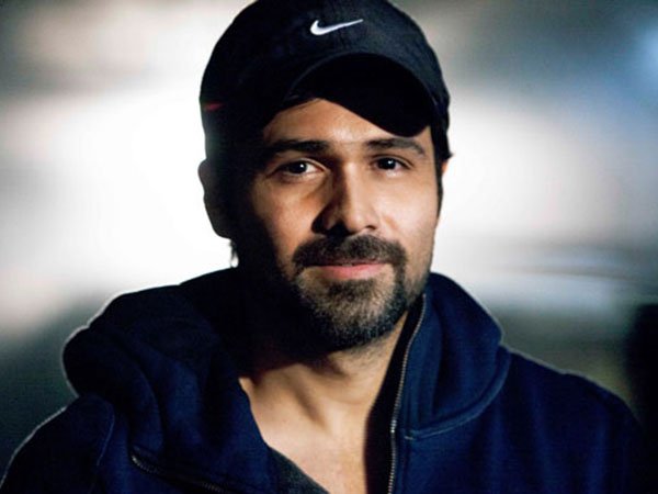 bollybubble's tweet photo. #EmraanHashmi pays a visit to his fan suffering from cancer.

https://t.co/zP8YKuHCgO
@emraanhashmi https://t.co/lsdUfnBy4V