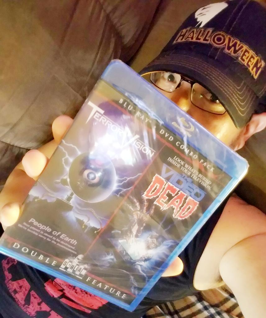 SoCalPete's tweet photo. Some people know how make your day. Thank you for the early birthday gift @spwkitty . :) #TerrorVision #VideoDead https://t.co/ReIjVBFa6X