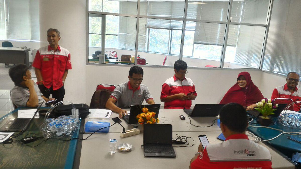 ROCTreg5's tweet photo. Assesment item deployer @ROCTreg5 @parwi66 @_funtastic5_ #TelkomFuntastic5 #ROCTREG5 #Indihome5 https://t.co/4MsIXE9DaA