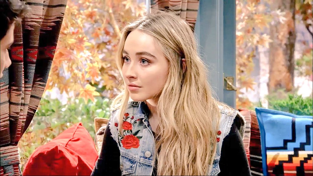 oaridomo's tweet image. Look at the way they're looking at eachother😍#Joshaya