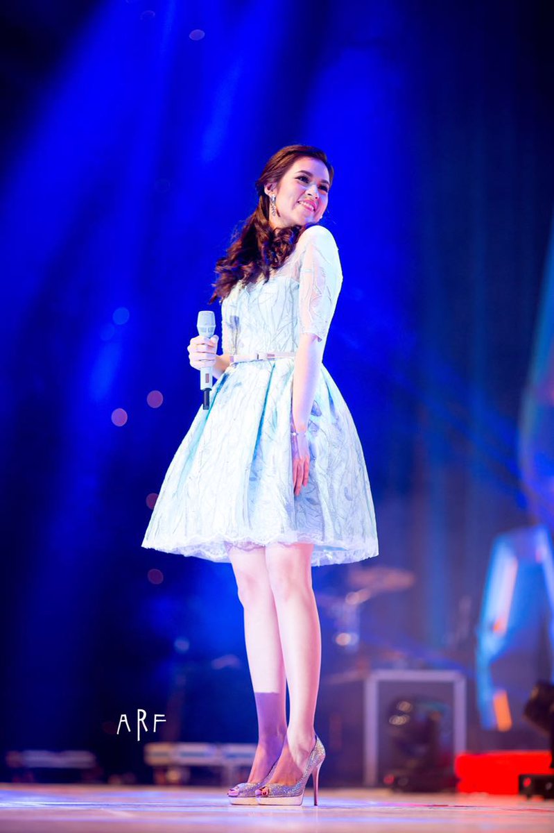 raisa6690's tweet photo. last sunday gig! seru bangeett! selamat ulangtahun ke 70 @BNI ! https://t.co/2XehrJ24ra