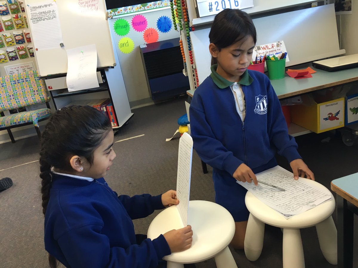 danyal_atra's tweet photo. Revising with our green pens making our writing grow like trees 🌳😊📝#PeerChecking @fairvaleps @jenn_arzapitian #1/2D https://t.co/dEKEpLPO3E