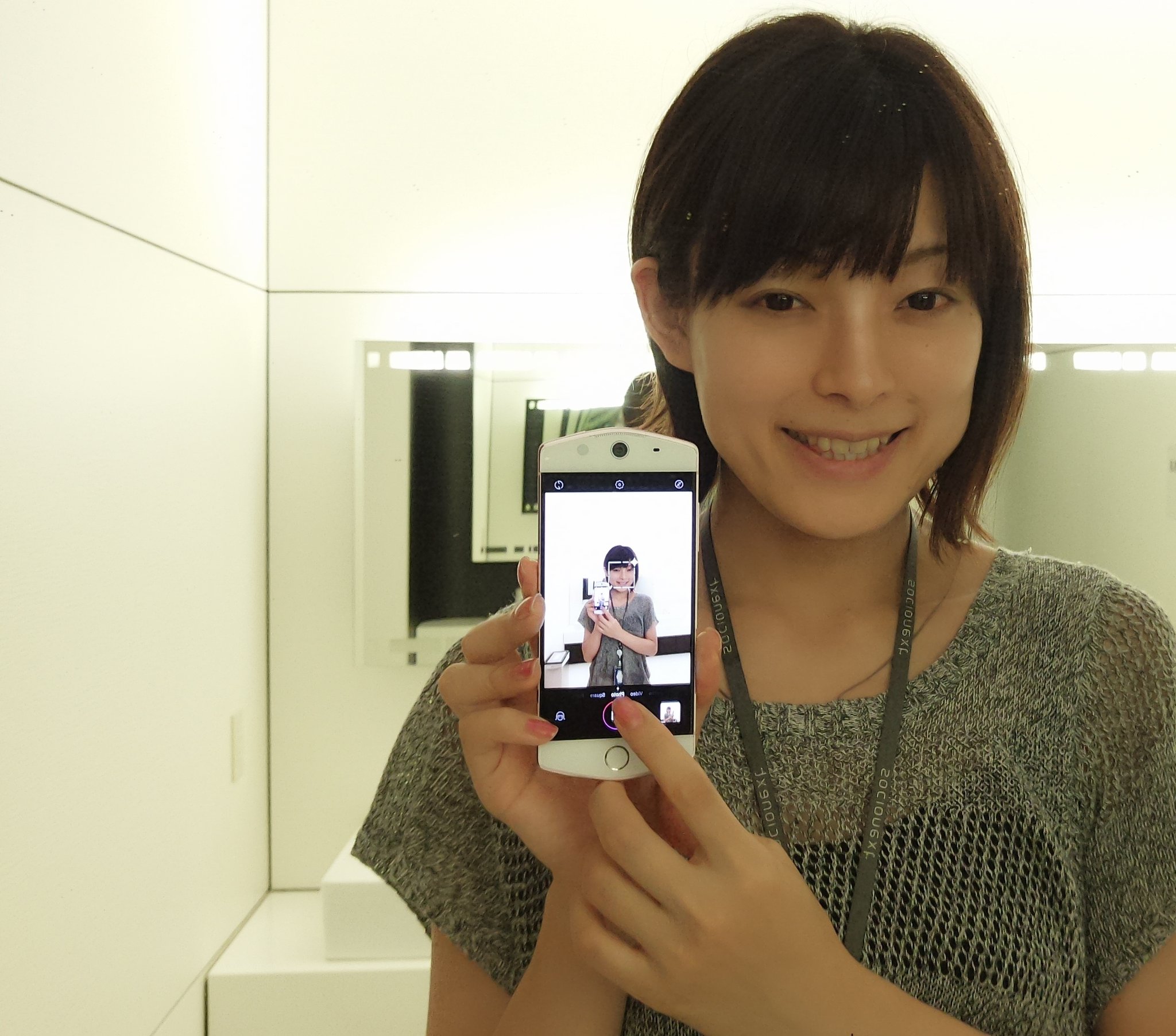 meitu m6s 美顔自撮りスマートフォン Meitu－美顔自撮り おもしろ加工 写真編集機能 | iPhone