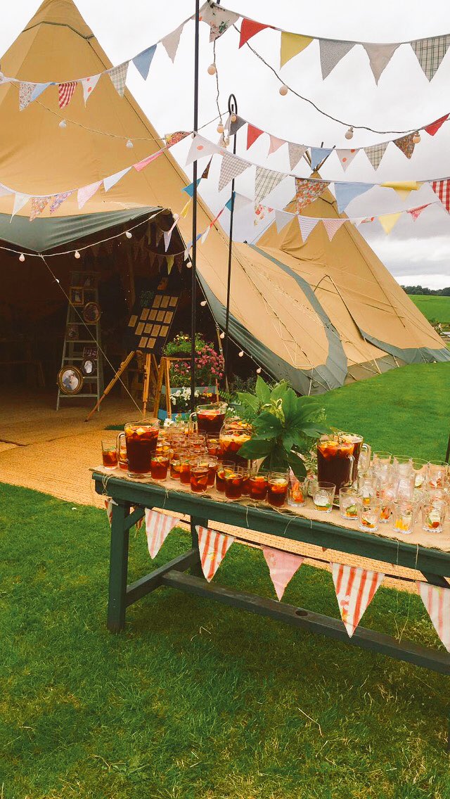RGCS_caterers's tweet photo. #weddinginamarquee We loved #catering in this wonderful venue! #Weddingcatering #outsidecaterers #Derbyshirecatering https://t.co/67I3p1d7UU