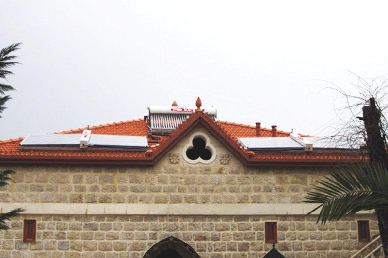 freesunsolar's tweet photo. Solar domestic hot water system for a villa https://t.co/qHyQ4UWJNJ