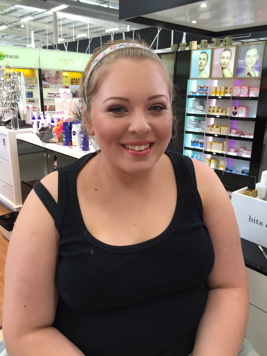 CharrCox's tweet photo. 2 more happy prom girls ☺️ #prom @CornsJacqui @BeautyWrldSkool @lisarowe28 https://t.co/cBZIBBoKFw