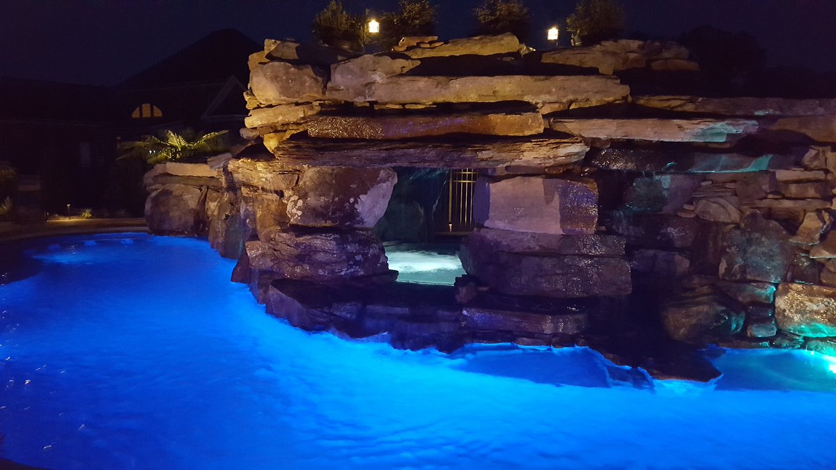 Night swimming is always good in the summertime #nightswim #poollife #coolingoff #takeadip #poolsplus