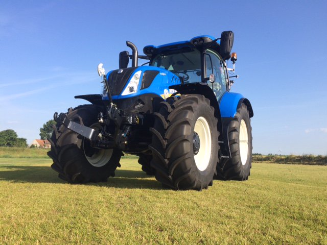 albert92679400's tweet image. Just arrived!! #NewHolland T6.175 #Autocommand