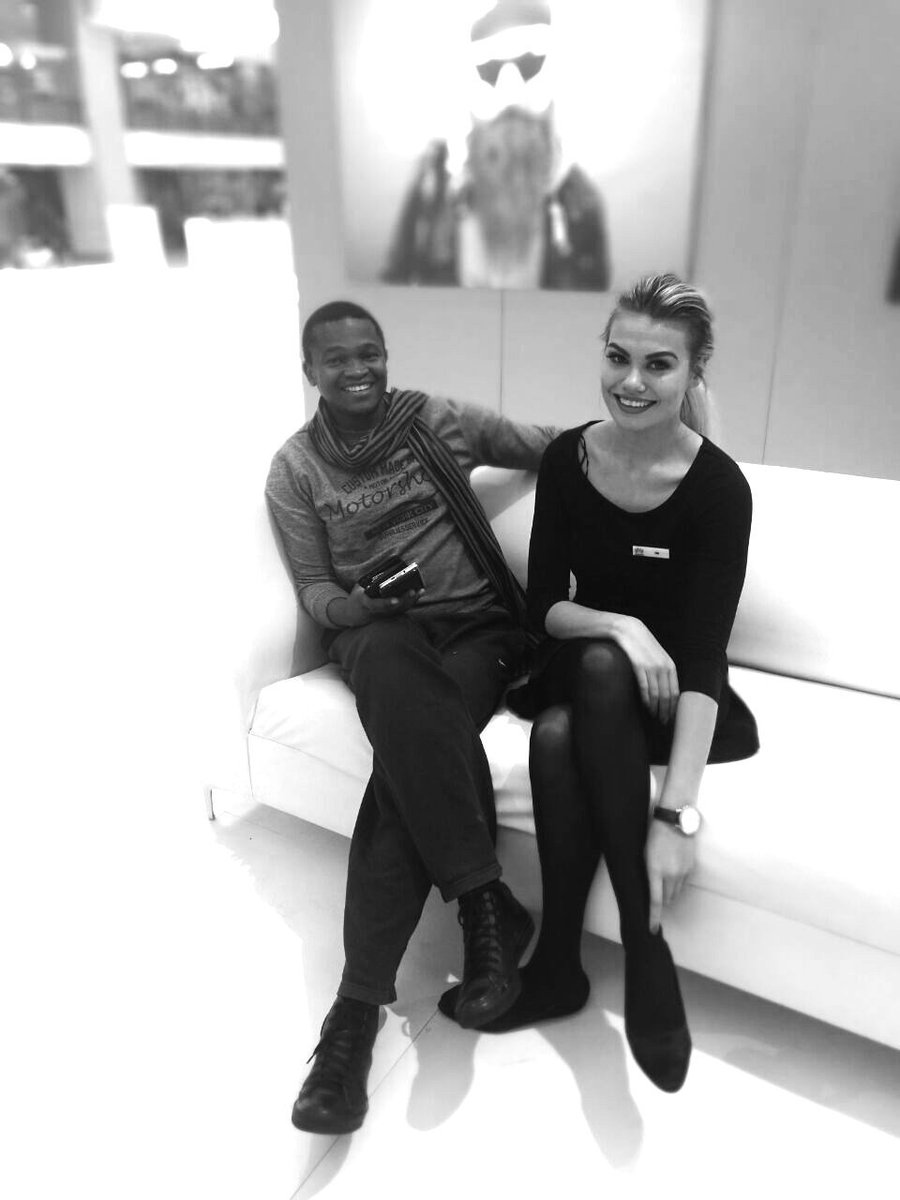 I still can't believe the camera on a P9 plus the futere is here lovely experience at santon. HuaweiZA #oo