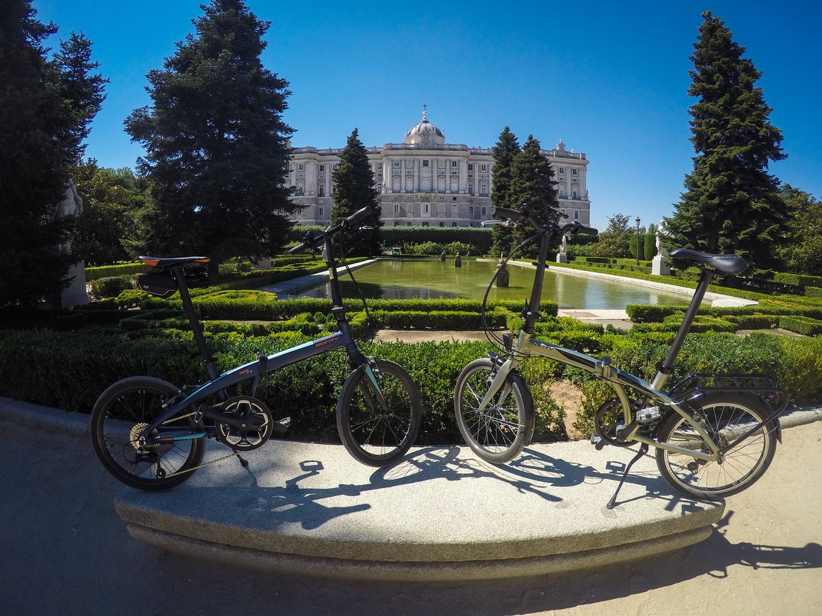 DifferentVisual's tweet photo. Con estas dos bicicletas recorrimos toda la ciudad de #Madrid grabando un vídeo que muy pronto podréis disfrutar! https://t.co/u5WMFuiDda