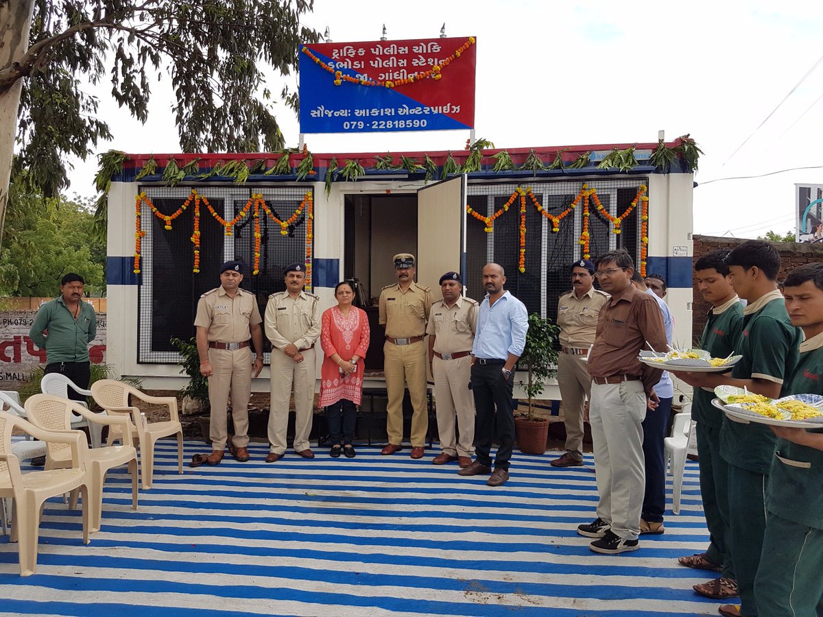 containermods's tweet photo. Traffic Police Dabhoda now owns the #Containeroffice contributed in courtesy by #AkashEnterprise...!! https://t.co/Mfvn1wgQhs