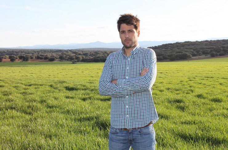 Agroinformacio's tweet photo. Un ganadero, sociólogo y estudiante de Ciencias Políticas, al frente de Juventudes de COAG
https://t.co/ceni6TanZg https://t.co/S8q1MkOEXq