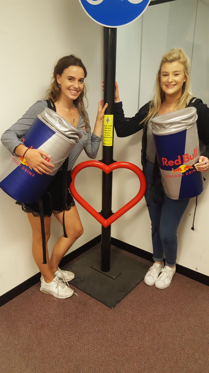 AllieOfTheArk's tweet photo. Visit from the amazing @RedBullUK  #UKwings @tori_lamb @emilysteveex prep for #4pmFinish @cyclehoop Lovely Girls! https://t.co/4T5rox26Rd