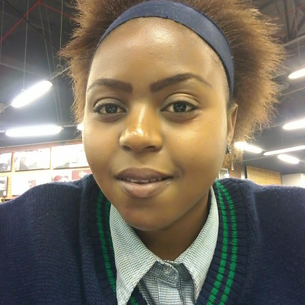vallery_moremi's tweet photo. Choose to smile as tomorrow is my birthday#Adulthood#!?Tuesday https://t.co/5NfWHU8JJg