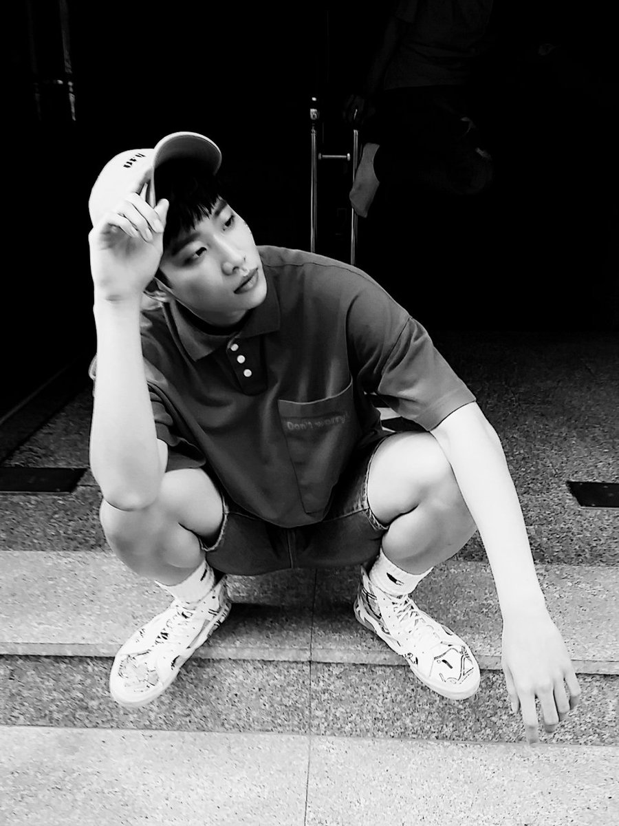 컬러가 뭣이 중한디~📷 
글쓴이 명작 
#ASTRO #아스트로 #AROHA #아로하 #흑백사진