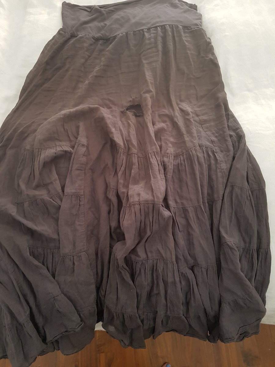 Jen_Horsey's tweet photo. @Phase_Eight Gutted this skirt has given up the ghost, can't find it anywhere. Do you have any left? Pretty please?? https://t.co/JvhelDhvje
