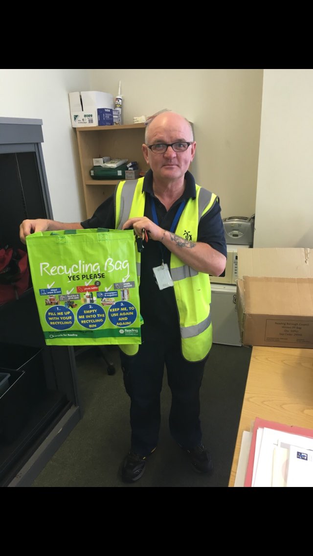 DemmelClaire's tweet photo. Our Environmental Services  Team keeping it green today  #catalystnow #lovemyteam #teamcatalyst https://t.co/fESEUVg0DH
