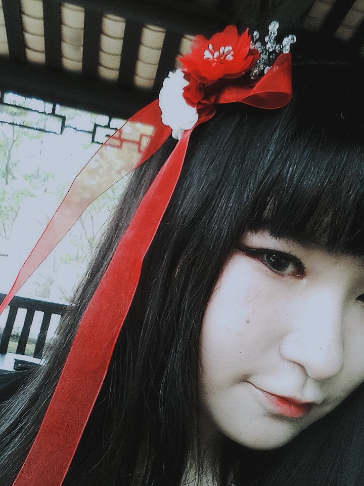 baisha_1207's tweet photo. 진짜 촬영날 셀카는 머리장식이 하드캐리했다 겁나이뻐 https://t.co/N6IzaVWt7r
