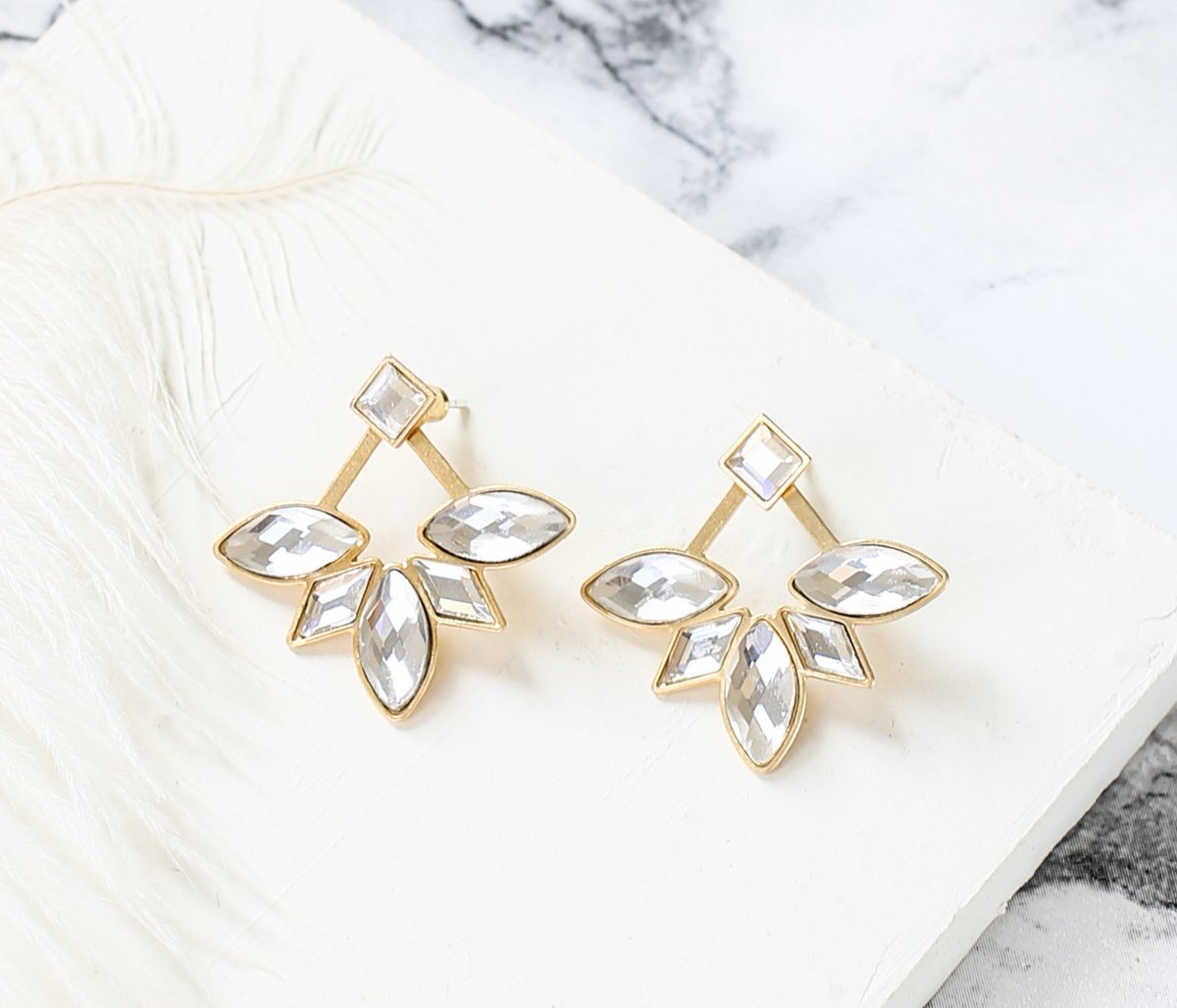 ShlomitOfir's tweet photo. #Sparkle &amp; #shine this #event season with our #new blingtastic #earjacket #collection>> https://t.co/QiIBjVl8h6 https://t.co/wcj4ctriNX