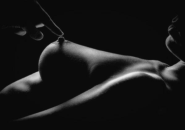 eroticaclub's tweet photo. Just Press to Turn On ! :-)

#Sexy #Erotica #art #bw #mediumtits #gfe #EroticGirls #Elite #naturaltits #bustygirl https://t.co/ELVUS8bXPK