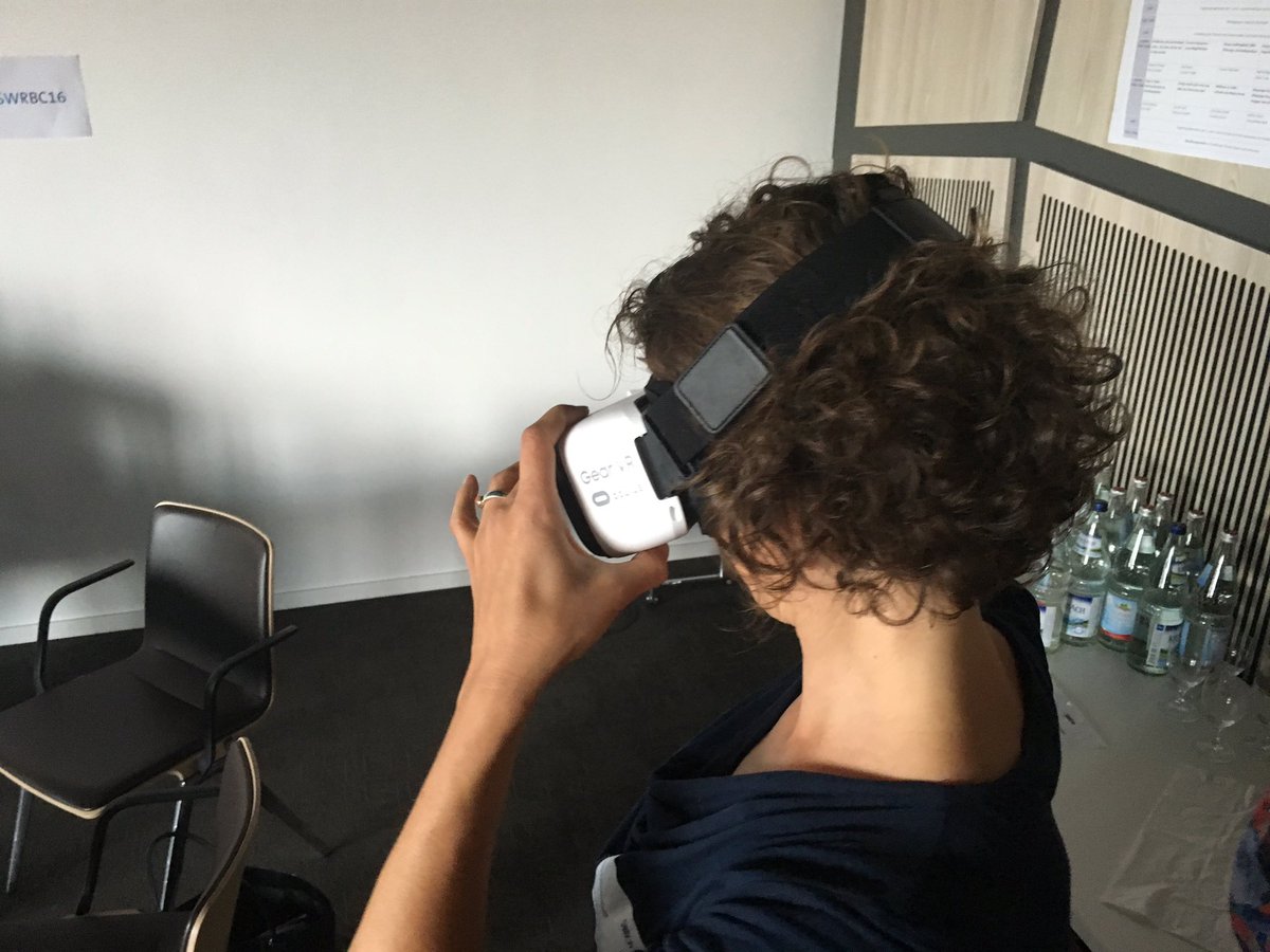 Trautowinger's tweet photo. Tour durch den virtuellen Raum beim #swrbc16 in Stuttgart https://t.co/m2FLI27koe