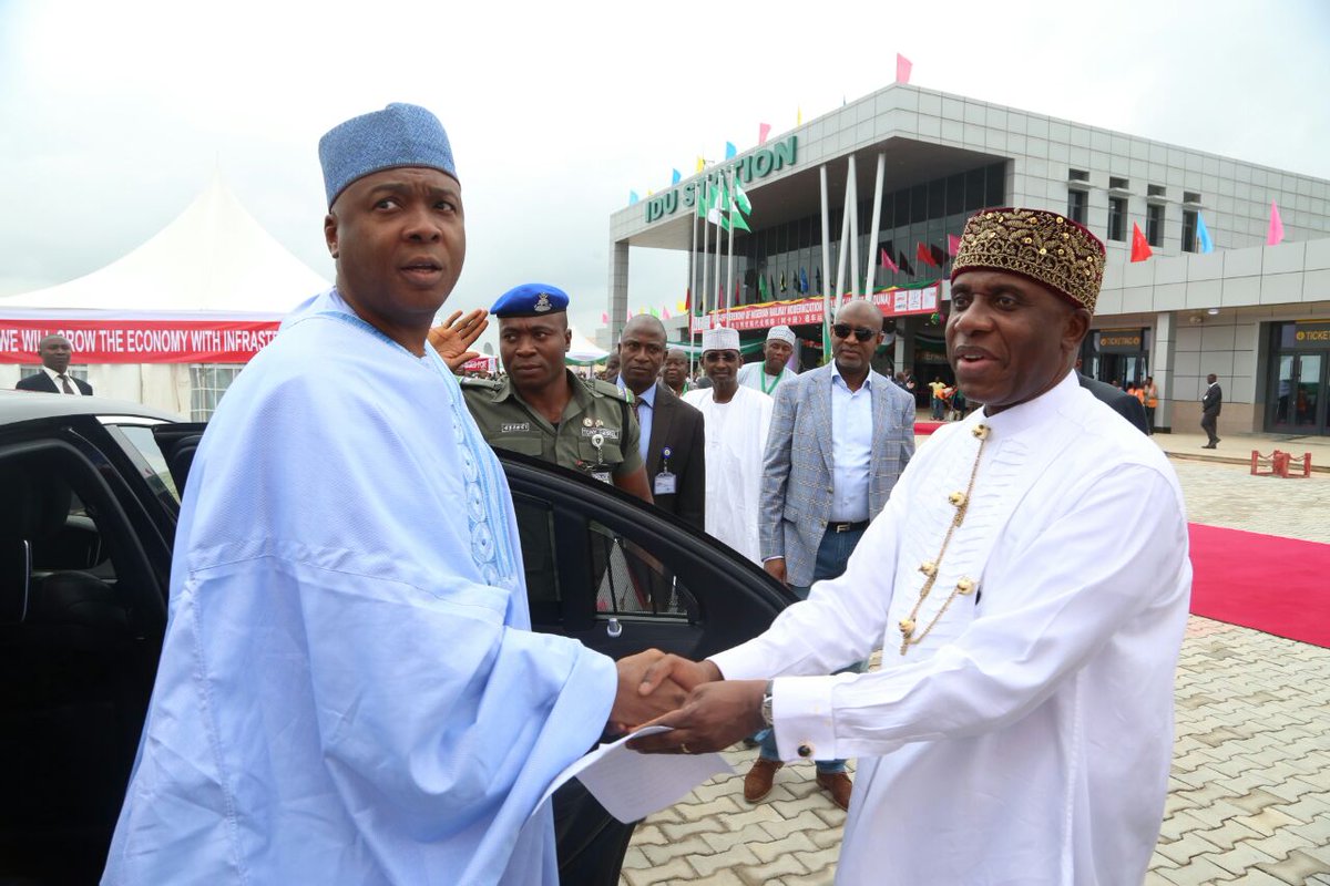  Photos: President Buhari Commissions Abuja-Kaduna Railway CoSWlTUWIAASpKK