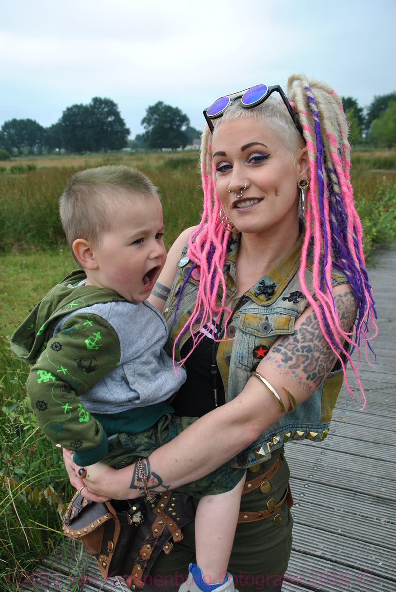 LynnCherryspin's tweet photo. Photo by: Willem van kroonenburg
model: @LynnCherryspin 
#photo #photography #INKT #tattoo #kids #TankGirl #punks https://t.co/T7D62Y8fLX