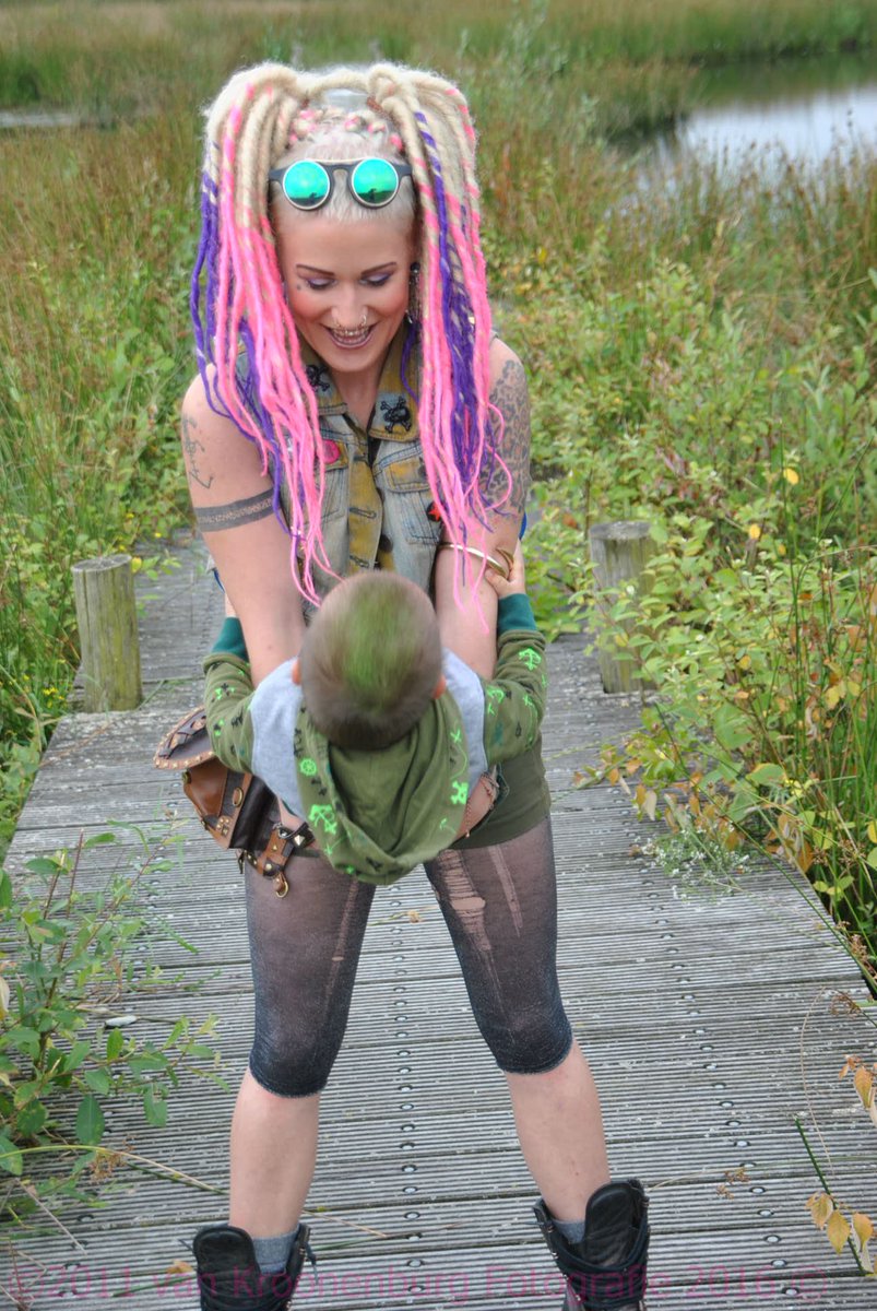 LynnCherryspin's tweet photo. Photo by: Willem van kroonenburg
model: @LynnCherryspin 
#photo #photography #INKT #tattoo #kids #TankGirl #punks https://t.co/GmadJ0jVTA