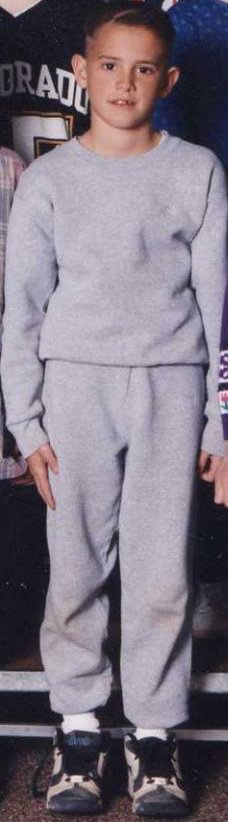 iamzackhayes's tweet photo. I just want you all to know how strong my sweatsuit game was in 1995-1996. #OG #allgrayeverything https://t.co/pcV7UALu73