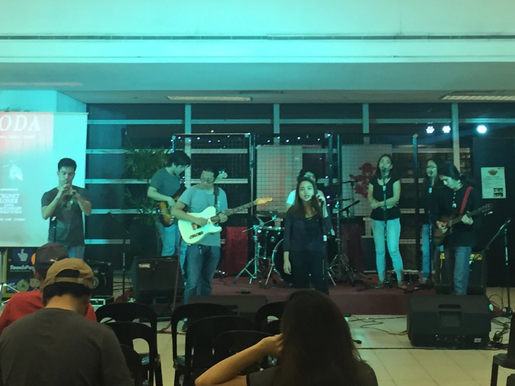 primomusico's tweet photo. The newest gem of MP, @LunaBandPH is playing right now. #MPRepresent https://t.co/IfjCOAAyJV