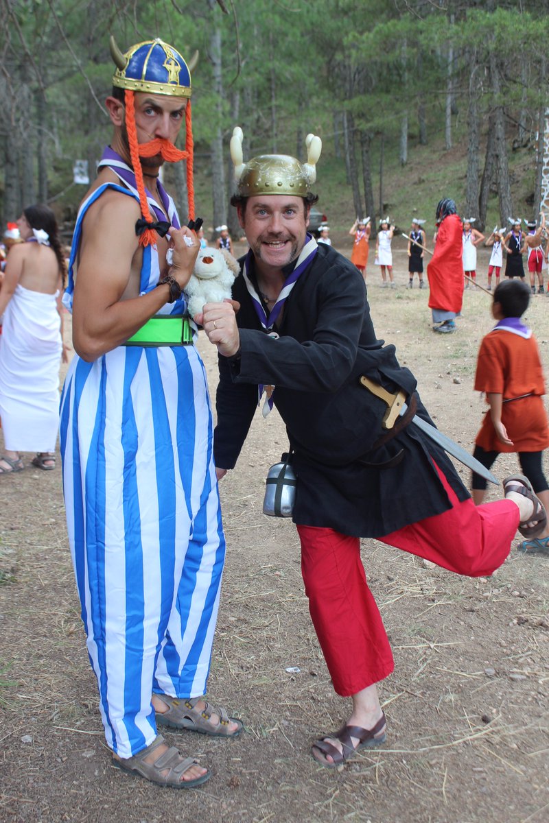 Asterix y Obelix pasaron uns días en nuestro campamento!
(Los mejores Jefe y Subjefe de Grupo! :P ) <a href="/garciabarranco/">Juan Carlos García B</a>
