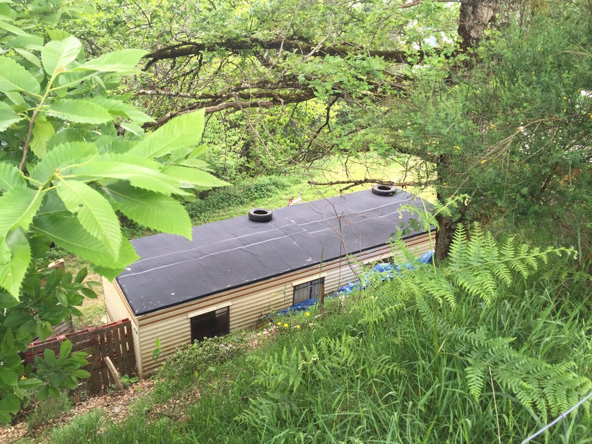Budgetdaknl's tweet image. Een mooie ingezonden foto van een klant. #Caravan #bedekken met #EPDM in de Franse Alpen.
