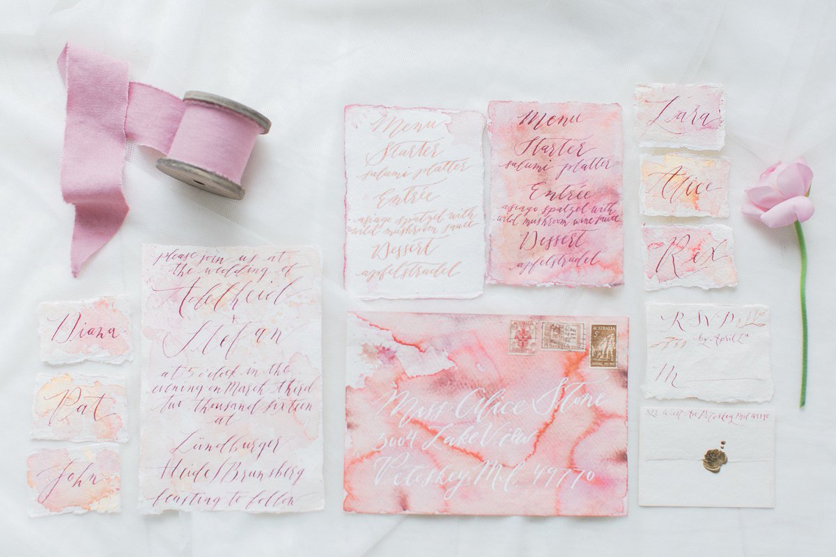 SimplyBlueWed's tweet image. New vendors in the guide! 
Elizabeth Baldwin Productions (right) &amp;amp; Silver Fox Design + Calligraphy (left)