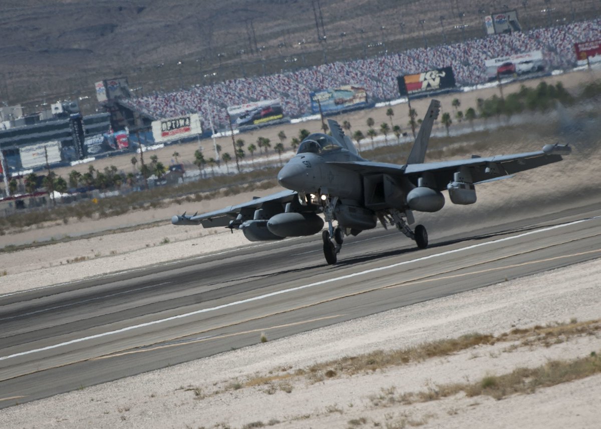 aircombatcmd's tweet photo. A U.S. Navy EA-18G takes off during Red Flag 16-3. (by SrA Jake Carter)
#ReadyToFight #RedFlag2016 https://t.co/Ijk9jNvTH2