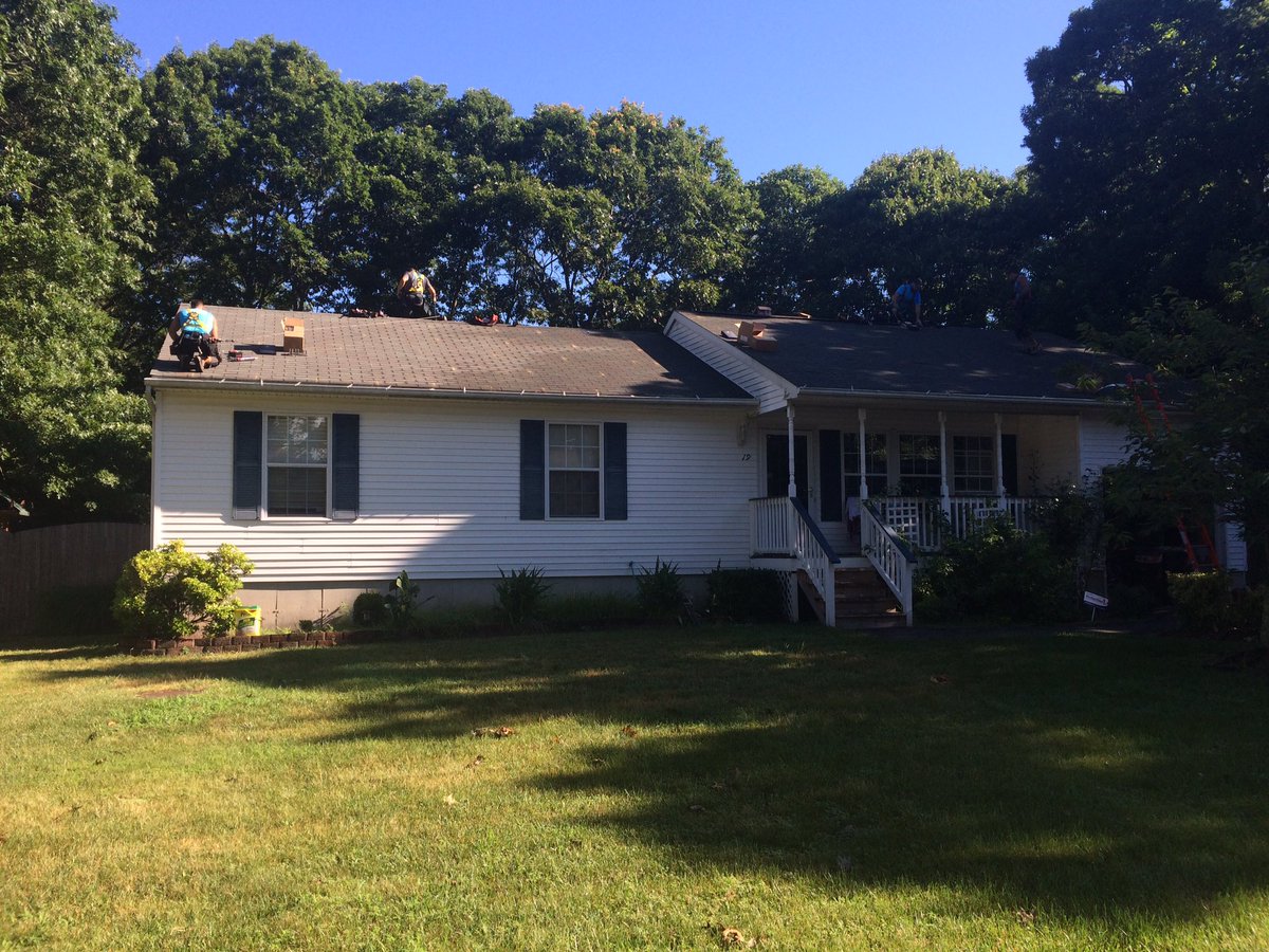 CarlCorry's tweet photo. Getting #solarpower w/ #levelsolar https://t.co/lnKFtSvVOP