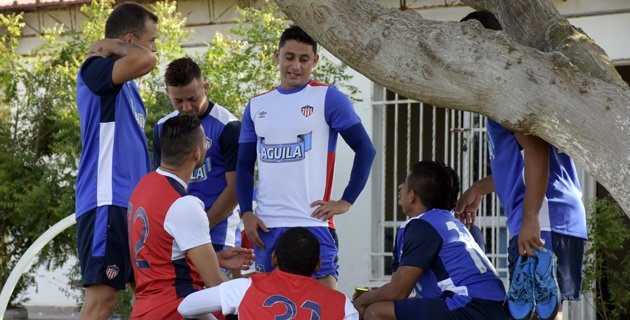 gio10fficial's tweet photo. Charlando con los muchachos...!! https://t.co/dvcffTvZk0