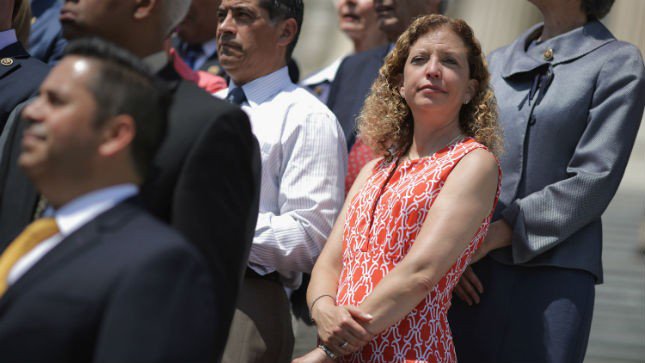 "Defending Debbie Wasserman Schultz" hill.cm/9HxEddU