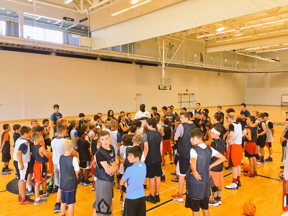 BrockMensBall's tweet photo. Day 2 of @BUSportsSchool Basketball Camp! @coachkissi addressing the players before warmup  🏀🐾 #WeAreReady https://t.co/OSH5UfwiDa