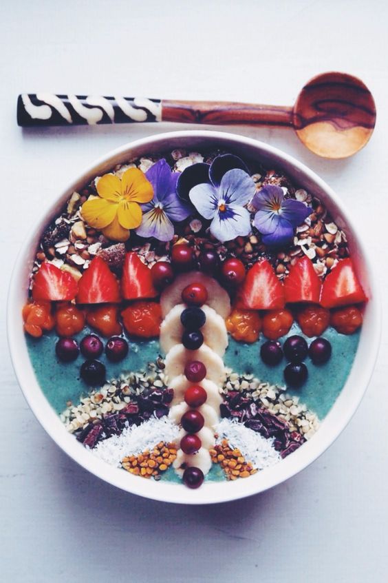Soulmatefood's tweet image. 🍒🌸  Smoothie bowls that you just want to eat every morning! bit.ly/29UNJXT