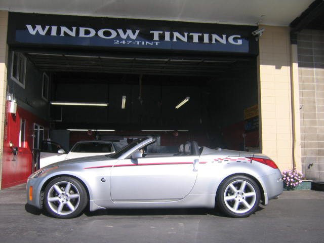 Mr. Tint tweet media